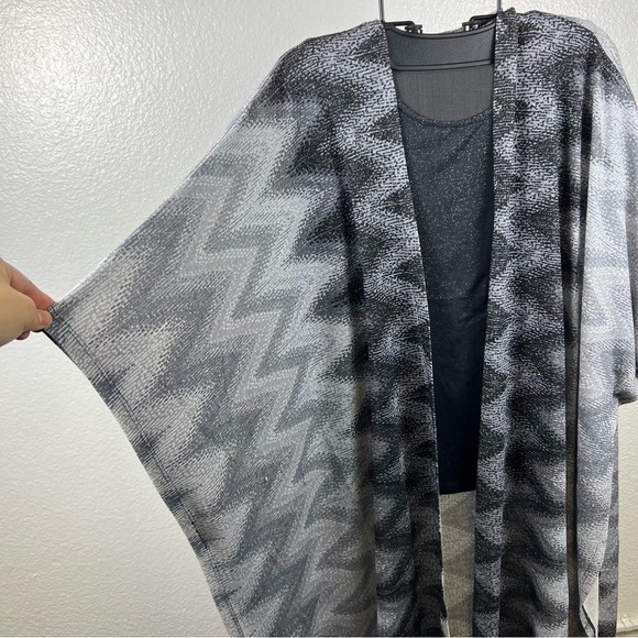 IMAN Global Chic Glimmering Glam Set: Gray & BlackTopper & Foil Tank Duo Size SP - Picture 4 of 8